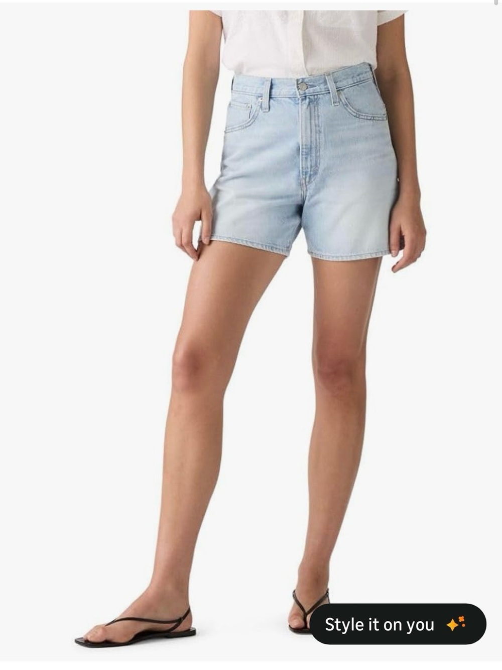 Levi’s cinch waste mid thigh shorts